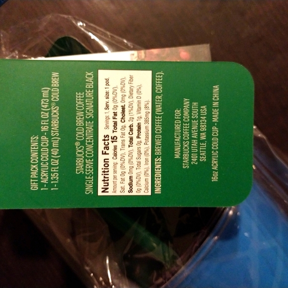 Starbucks Gift Pack, ColdBrew Coffee Mix ( Collectors Item) - Picture 6 of 8